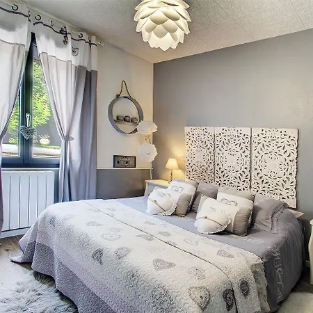 Cosy Homestay *